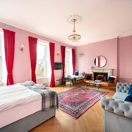 Spacious City Centre Family Room Edinburgh Bagian luar foto