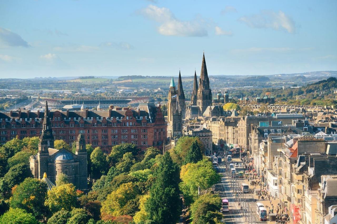 Spacious City Centre Family Room Edinburgh Bagian luar foto