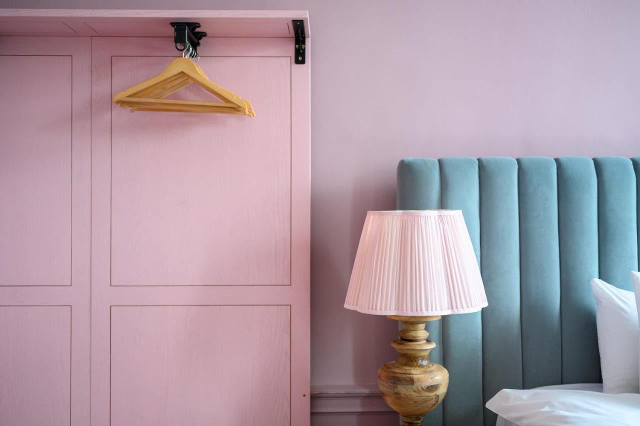 Spacious City Centre Family Room Edinburgh Bagian luar foto