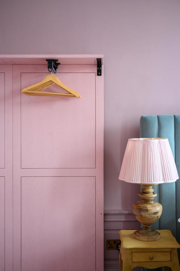 Spacious City Centre Family Room Edinburgh Bagian luar foto